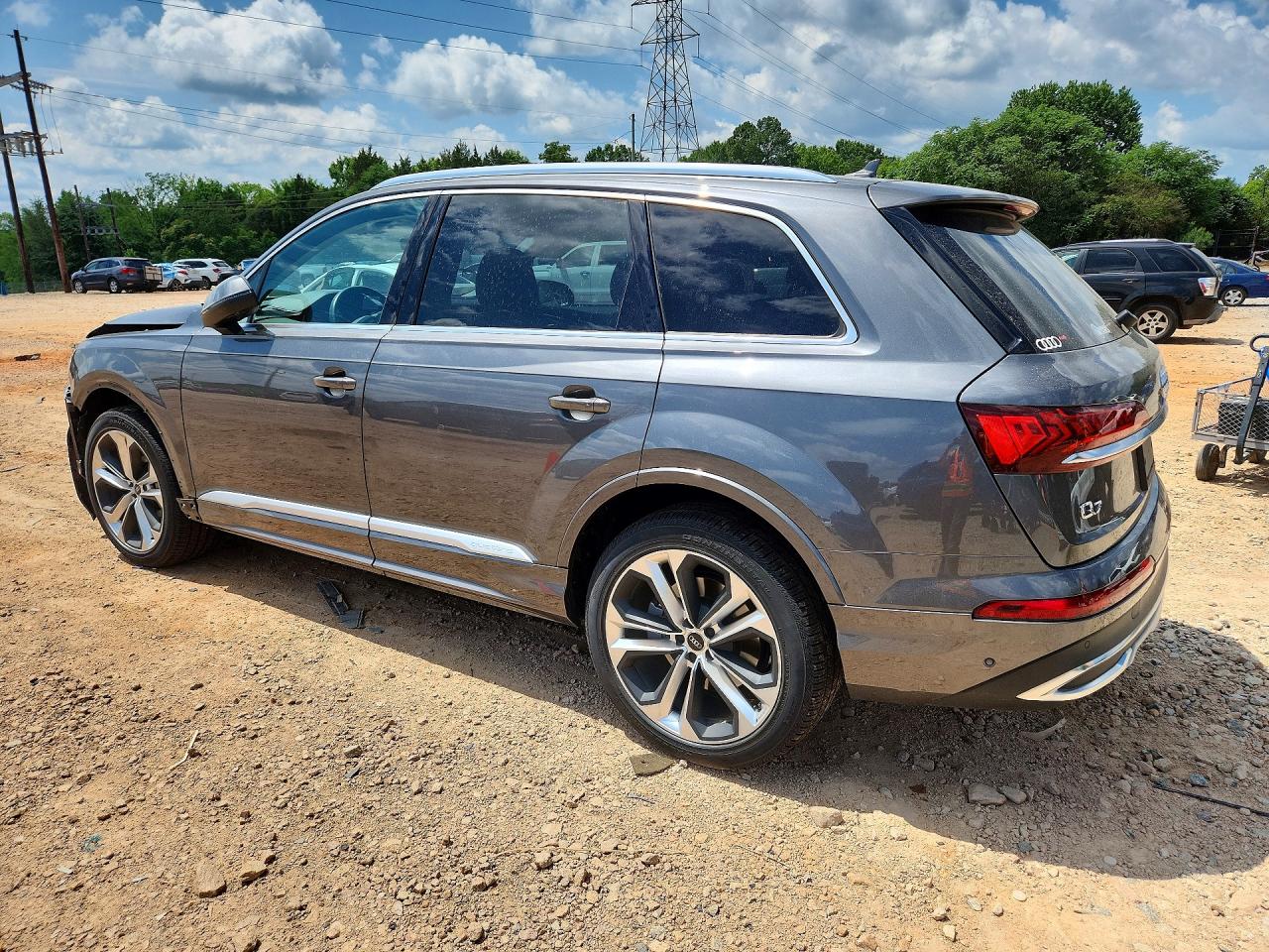 2024 AUDI Q7 quattro Premium Plus