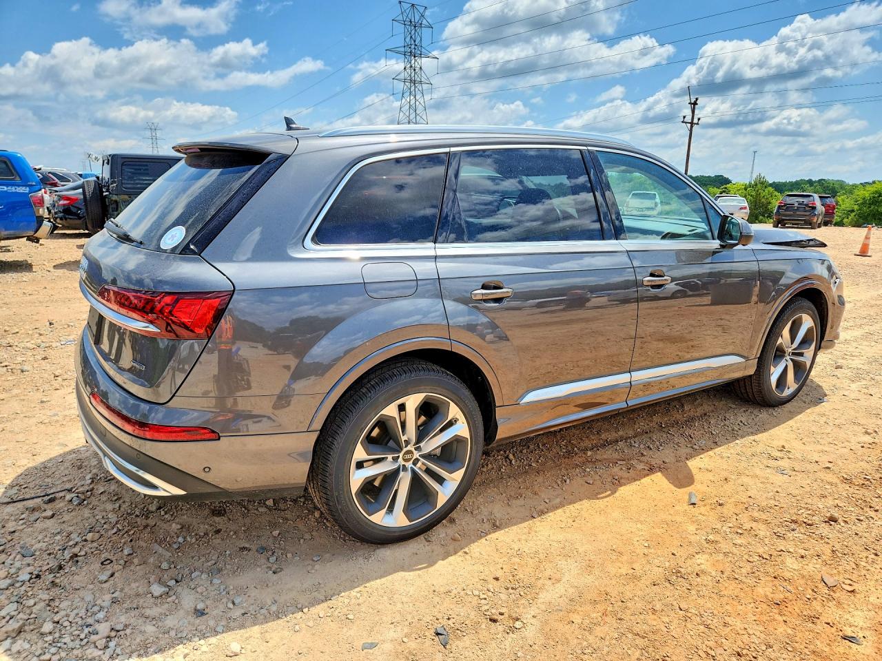 2024 AUDI Q7 quattro Premium Plus