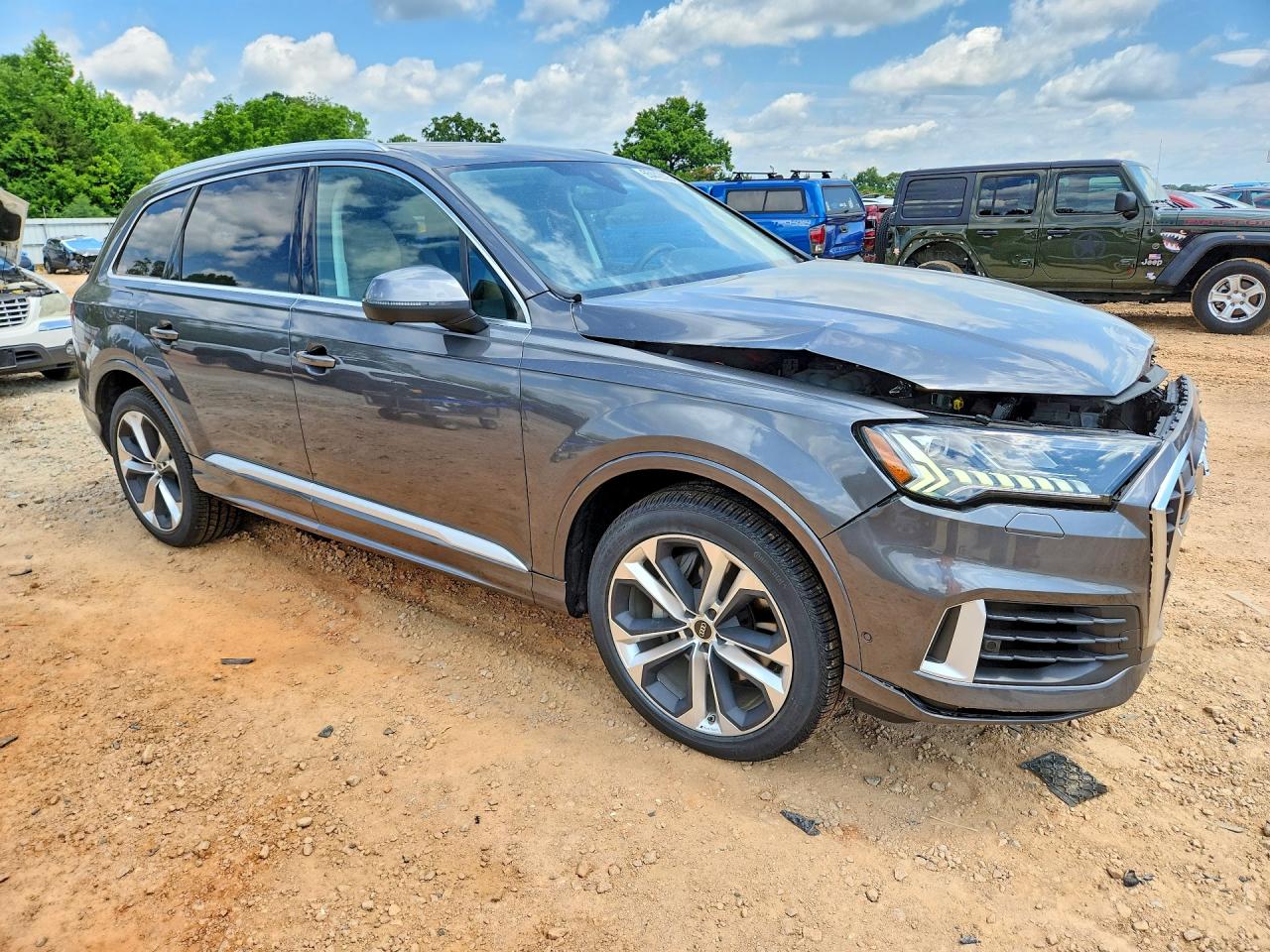 2024 AUDI Q7 quattro Premium Plus
