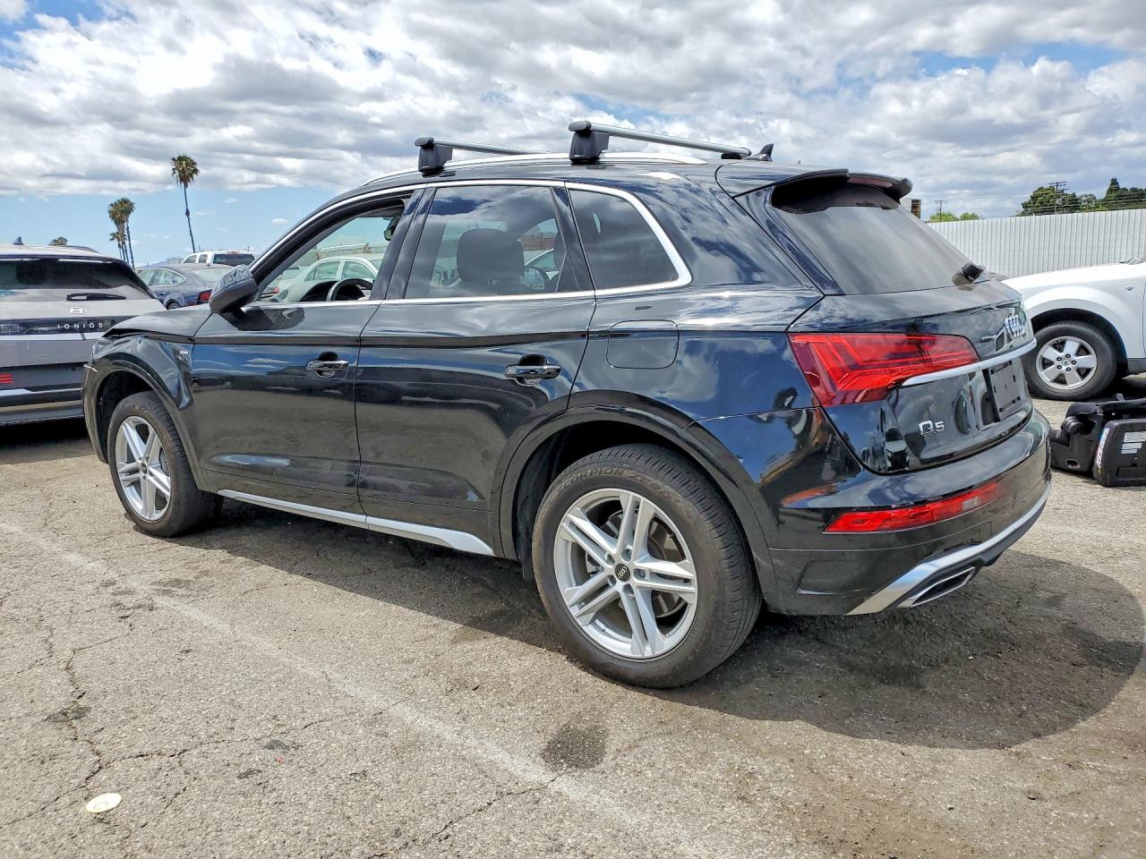 2024 AUDI Q5 E S Line quattro Premium