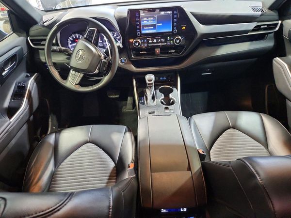 2022 TOYOTA HIGHLANDER XSE