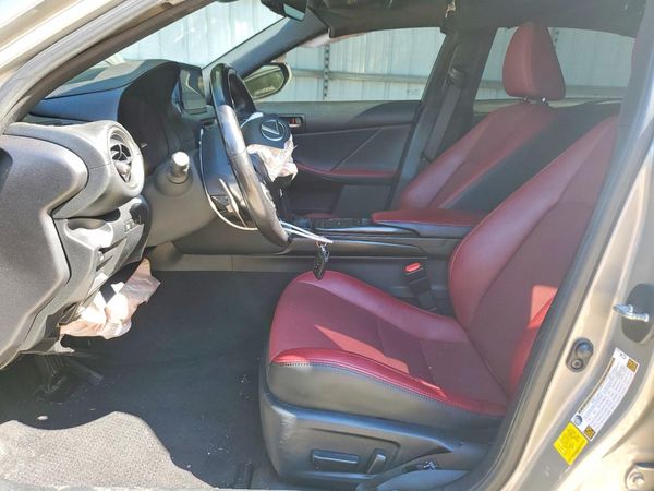 2021 LEXUS IS 300 Comfort