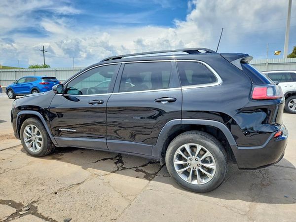 2022 JEEP CHEROKEE LATITUDE LUX 4X2