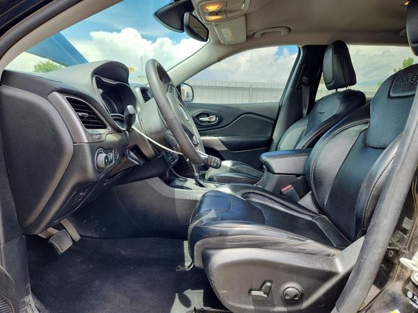 2022 JEEP CHEROKEE LATITUDE LUX 4X2