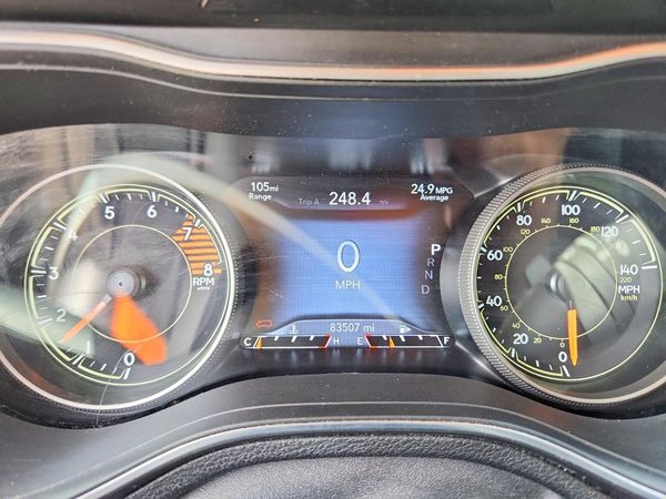 2022 JEEP CHEROKEE LATITUDE LUX 4X2
