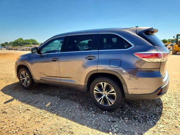 2016 TOYOTA HIGHLANDER