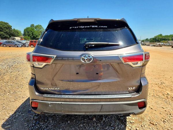 2016 TOYOTA HIGHLANDER