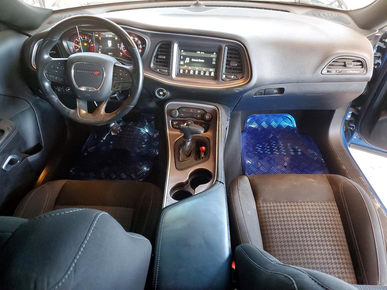 2022 DODGE CHALLENGER SXT