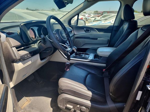 2022 KIA CARNIVAL LX, LX Seat Package