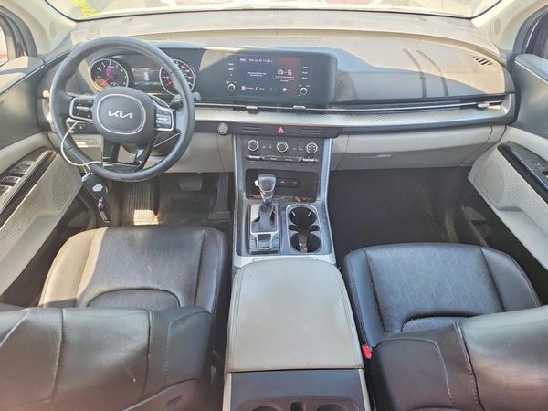 2022 KIA CARNIVAL LX, LX Seat Package