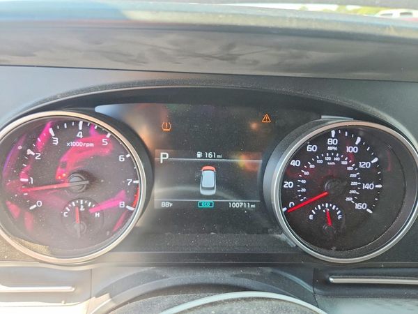 2022 KIA CARNIVAL LX, LX Seat Package