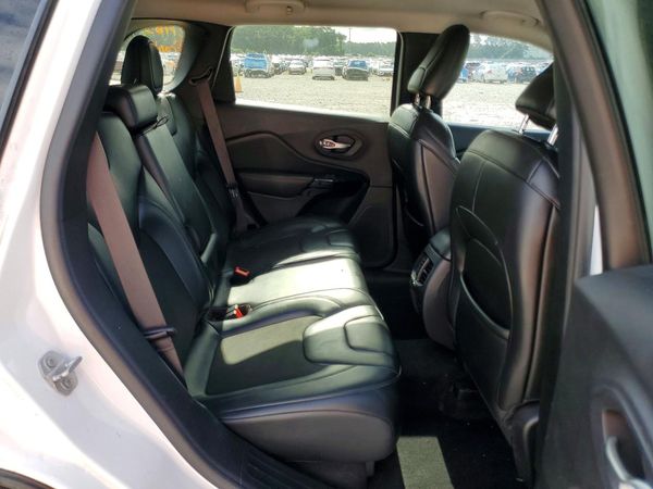 2019 JEEP CHEROKEE LATITUDE PLUS FWD