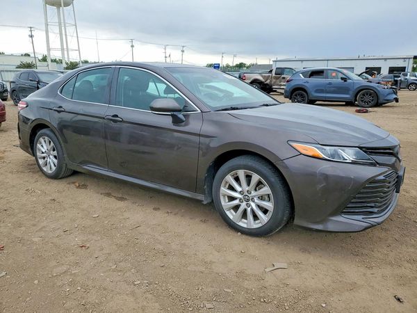 2018 TOYOTA CAMRY L/LE/SE/XLE — Passenger 3/4