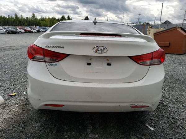 2013 HYUNDAI ELANTRA