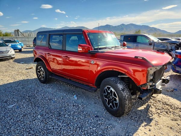 2024 FORD BRONCO Outer Banks