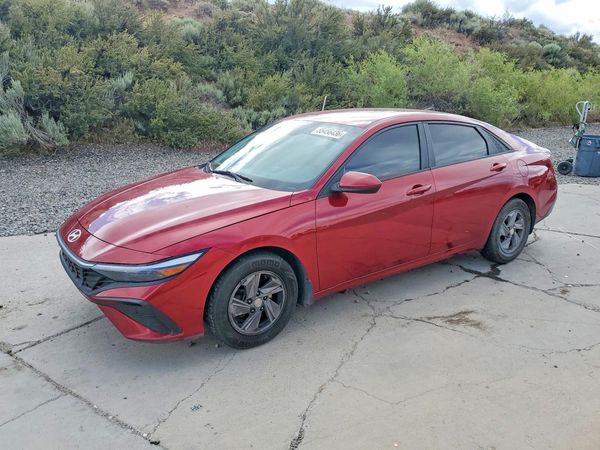 2024 HYUNDAI ELANTRA SE