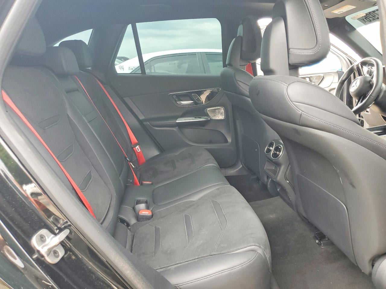 2025 MERCEDES-BENZ GLC AMG GLC63 Se