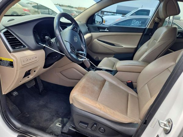 2016 HYUNDAI TUCSON