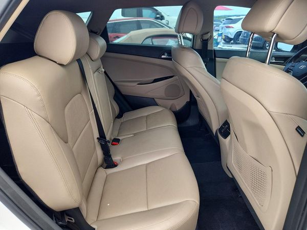2016 HYUNDAI TUCSON