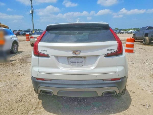 2019 CADILLAC XT4 Premium Luxury