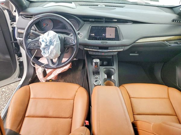 2019 CADILLAC XT4 Premium Luxury