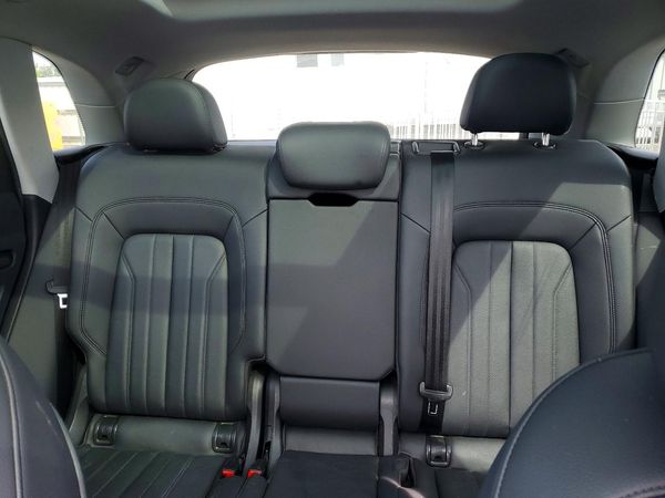 2019 AUDI Q5 quattro Premium Plus