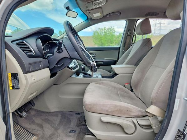 2015 KIA SEDONA