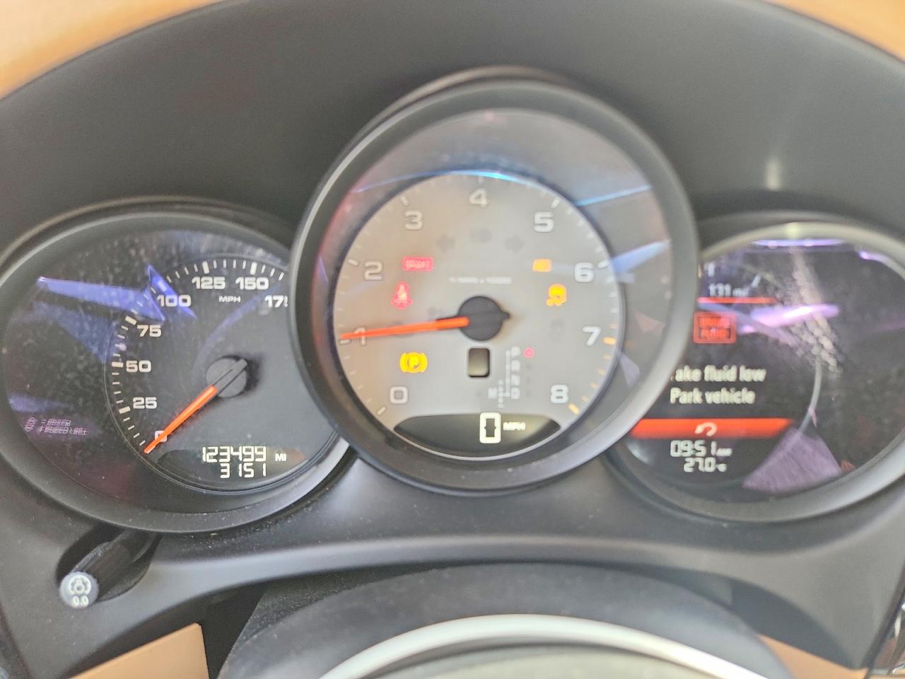 2015 PORSCHE MACAN