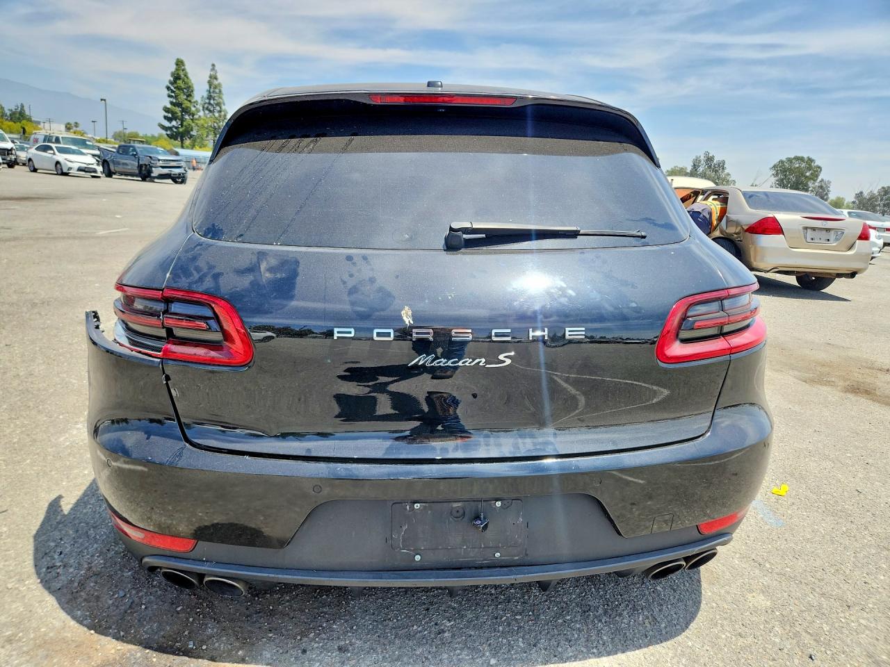 2015 PORSCHE MACAN