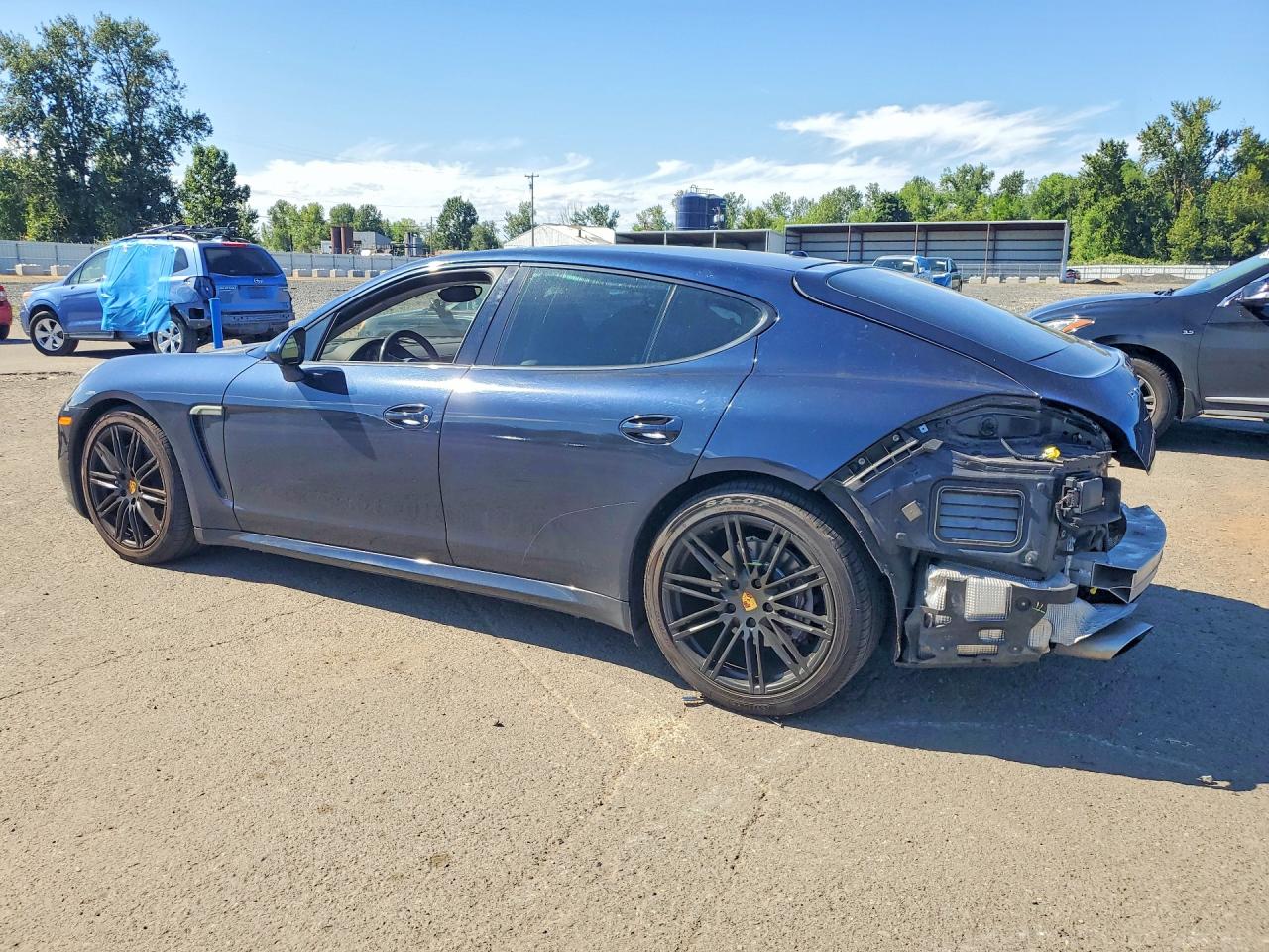 2016 PORSCHE PANAMERA Base (2WD), 4 (4WD)