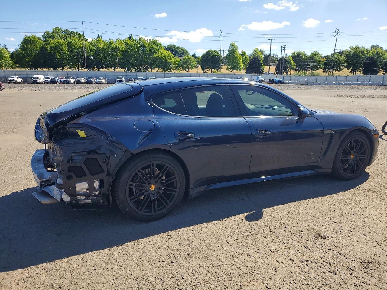 2016 PORSCHE PANAMERA Base (2WD), 4 (4WD)