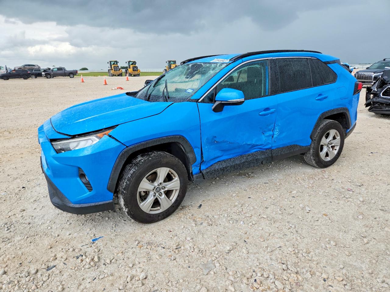 2021 TOYOTA RAV4 XLE