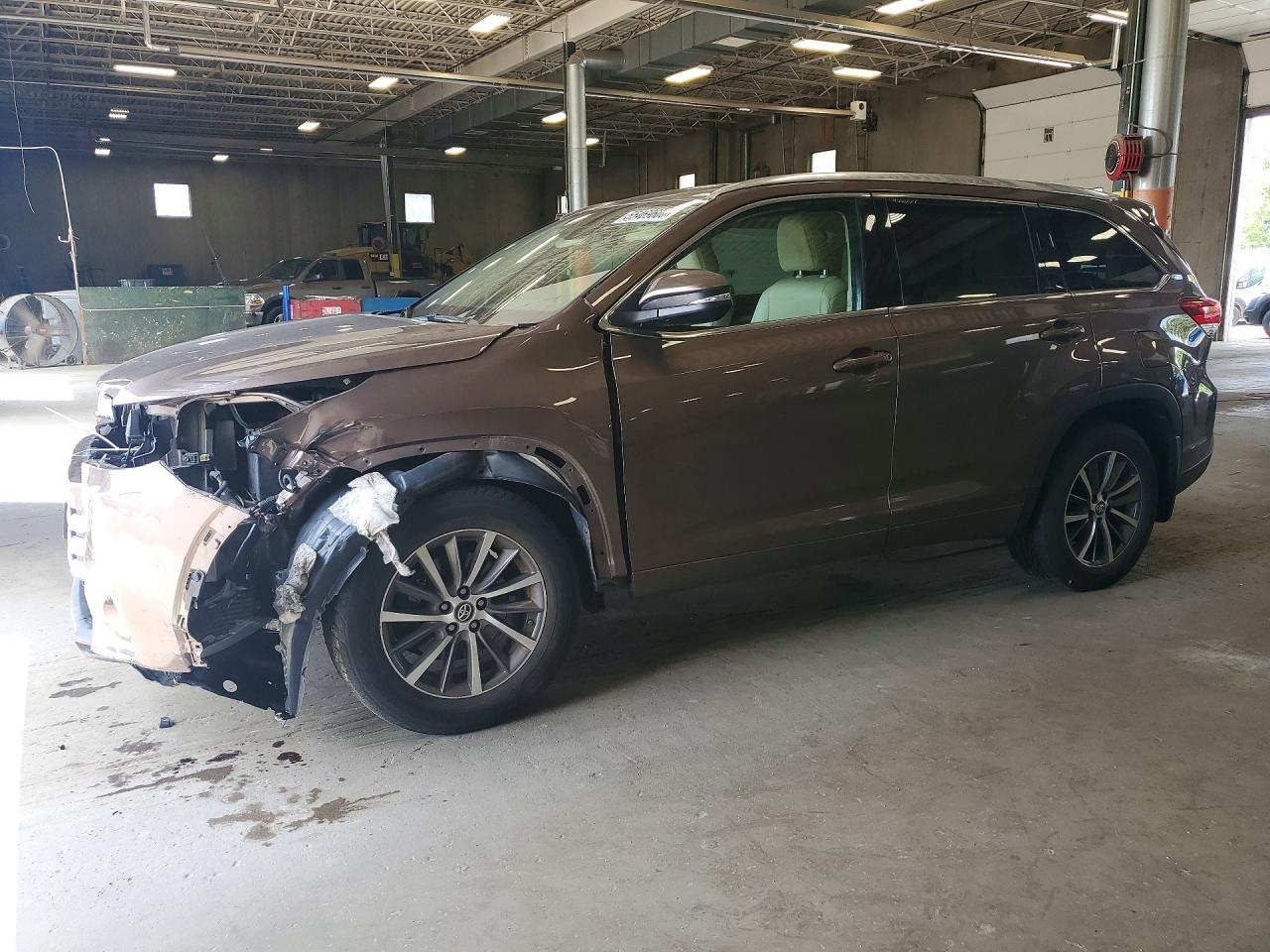 2017 TOYOTA HIGHLANDER SE/XLE