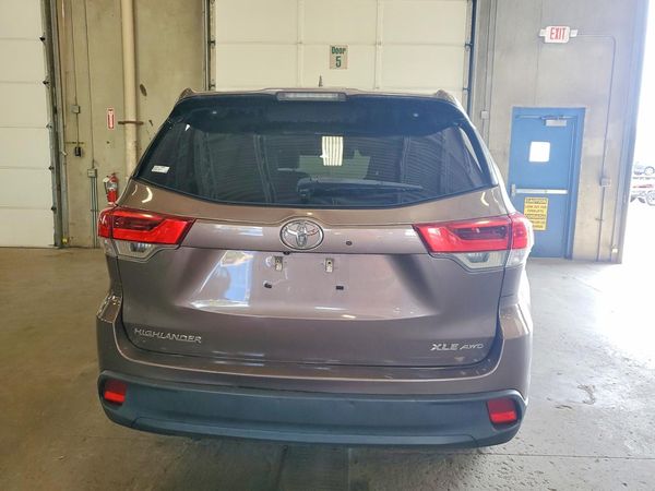 2017 TOYOTA HIGHLANDER SE/XLE