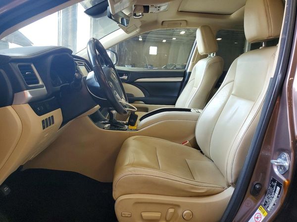 2017 TOYOTA HIGHLANDER SE/XLE