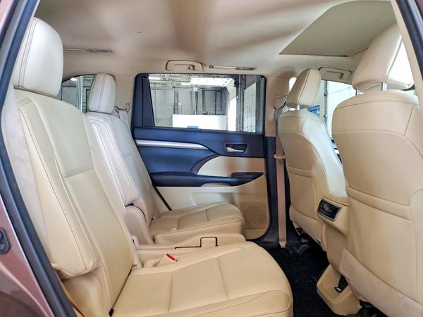 2017 TOYOTA HIGHLANDER SE/XLE
