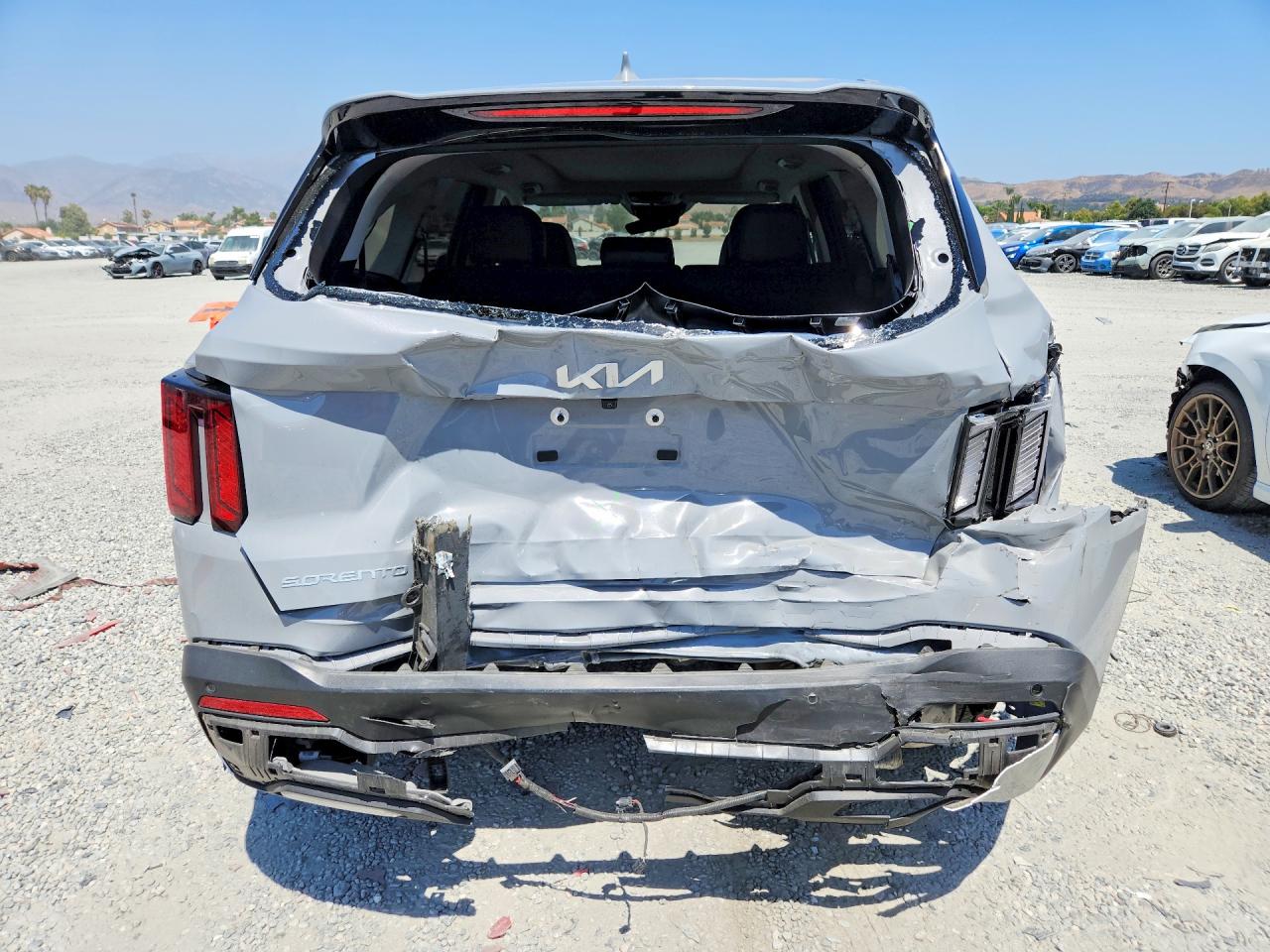 2025 KIA SORENTO S
