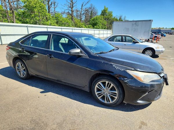 2015 TOYOTA CAMRY