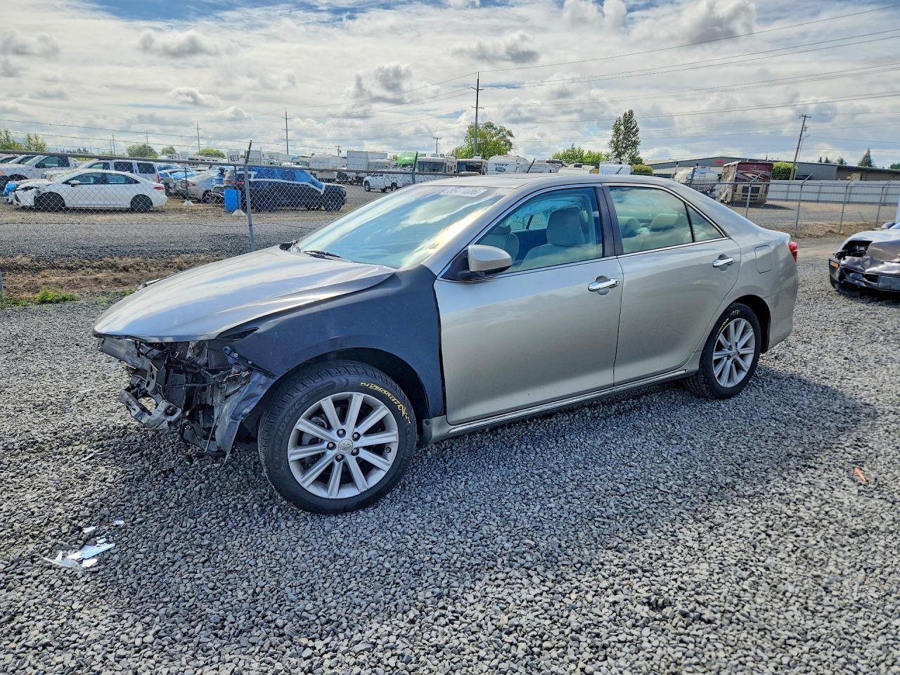 2014 TOYOTA CAMRY