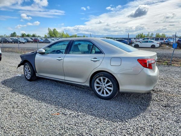 2014 TOYOTA CAMRY