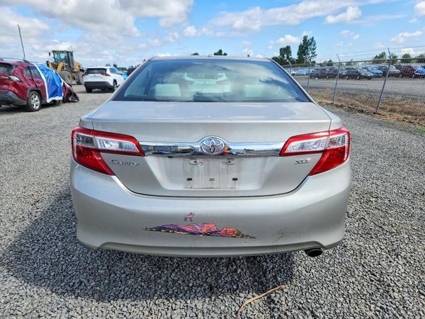 2014 TOYOTA CAMRY