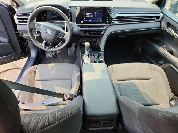 2025 TOYOTA CAMRY