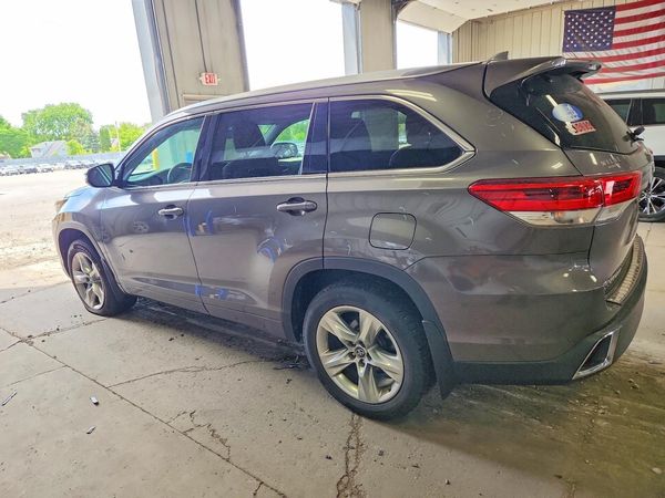 2017 TOYOTA HIGHLANDER
