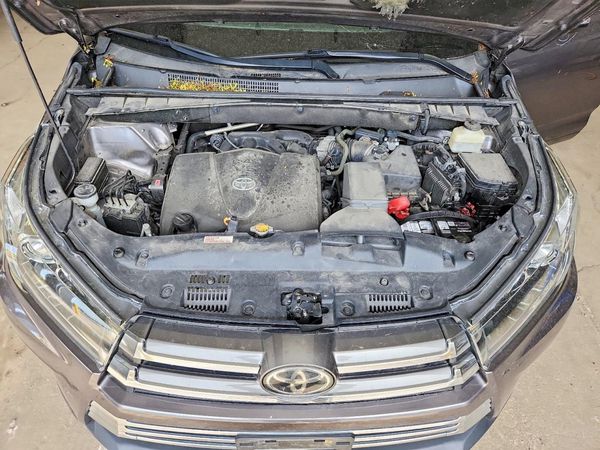 2017 TOYOTA HIGHLANDER