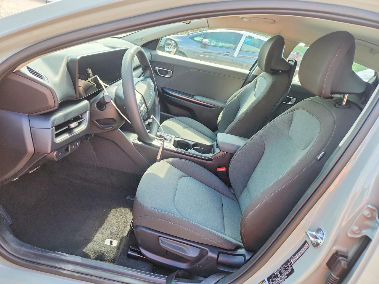 2025 KIA K4 LX, LXS