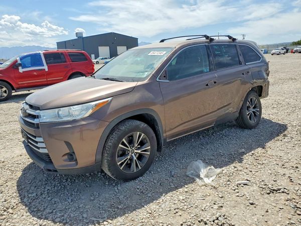 2019 TOYOTA HIGHLANDER LE/LE Plus