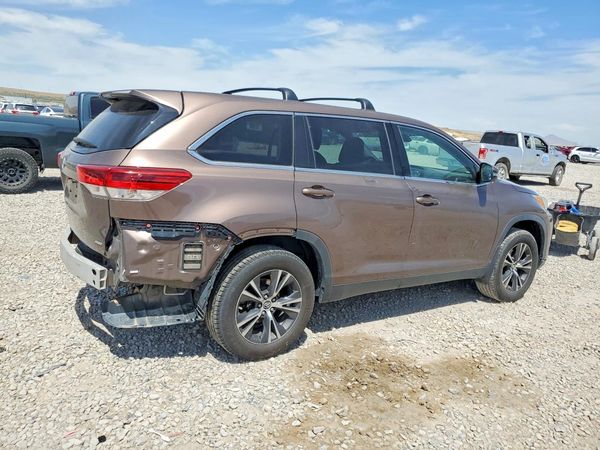 2019 TOYOTA HIGHLANDER LE/LE Plus