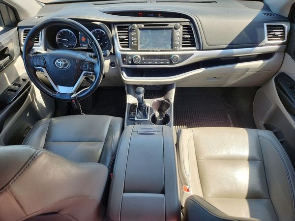 2018 TOYOTA HIGHLANDER