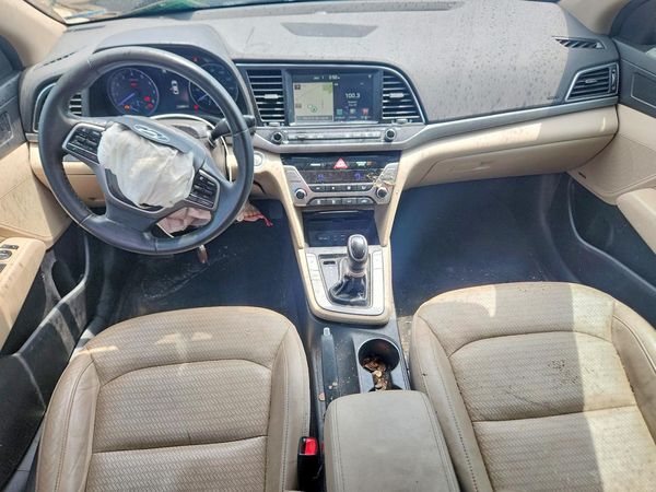 2017 HYUNDAI ELANTRA