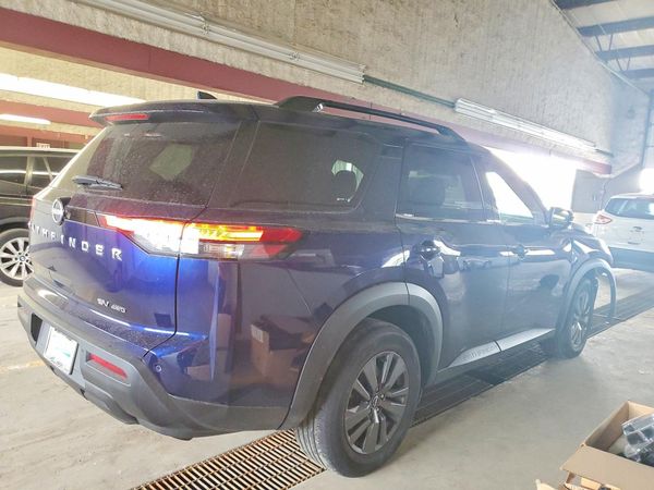 2022 NISSAN PATHFINDER SV